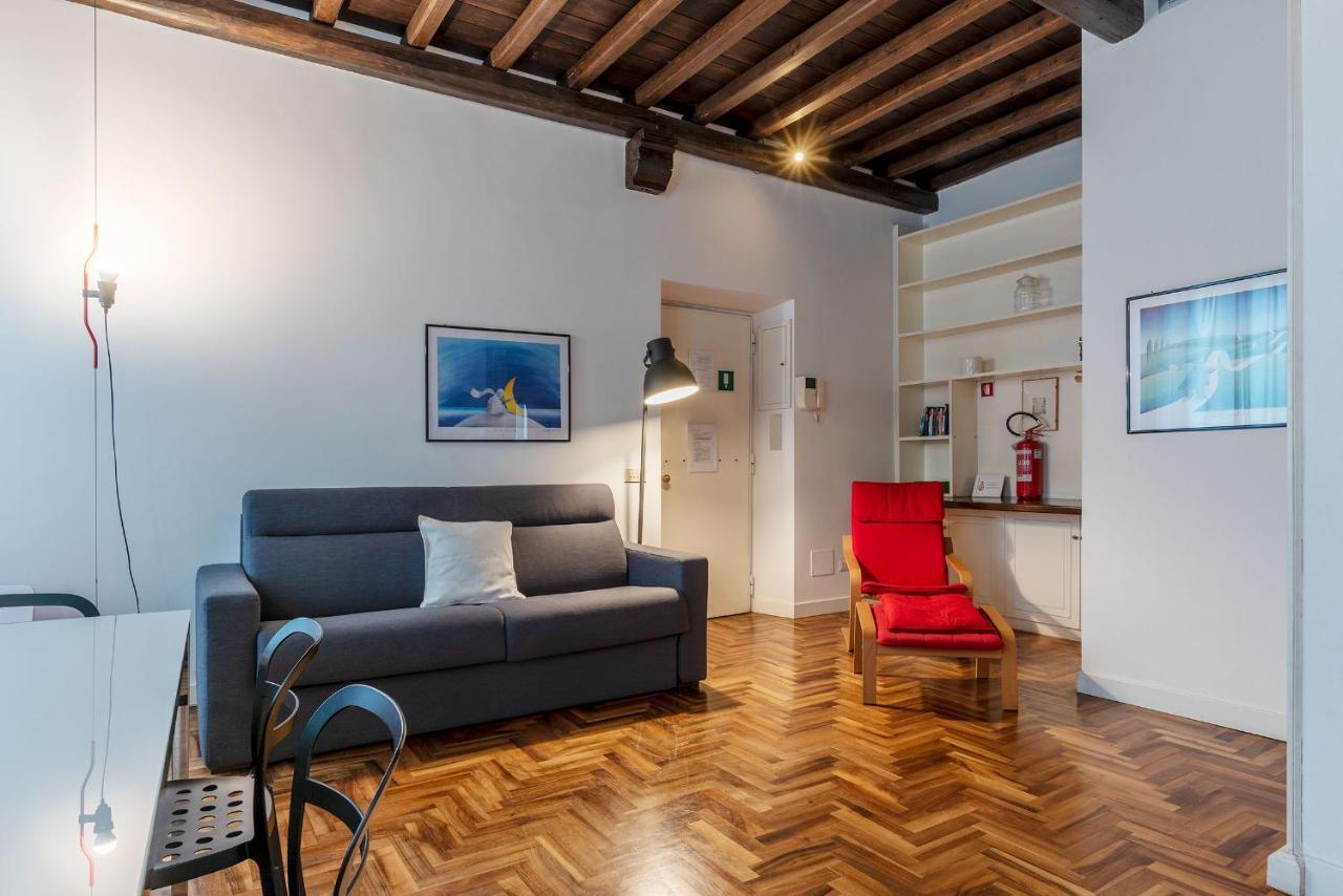 Casa Isabella Al Colosseo - FromhometoРим Экстерьер фото